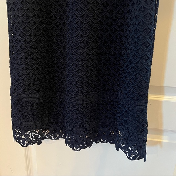 LOFT Ladies Size 4 Like NEW! Navy Lace Dress with Thirty-One Striped Crossbody - Picture 7 of 16